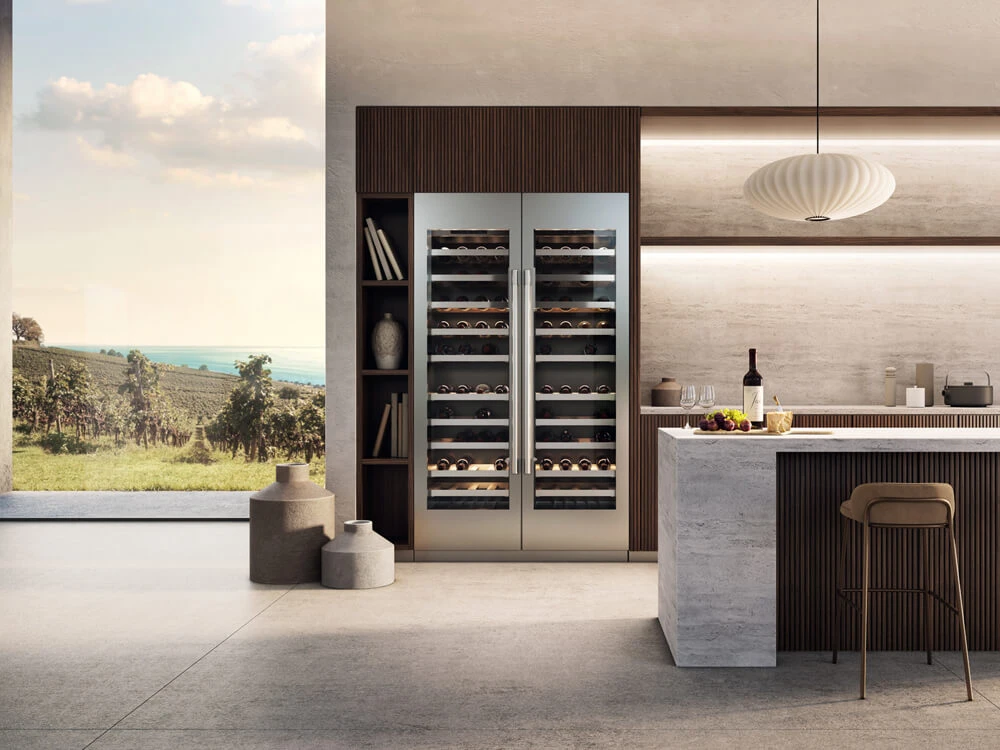 Vino cantina a colonna di Signature Kitchen Suite: tecnologia e design per l’alta ristorazione e wine room